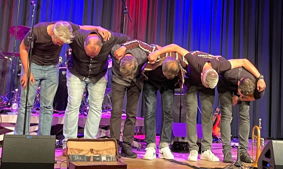 Pat__The_BluesChargers_tt